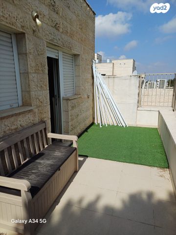 דופלקס, אלון שבות