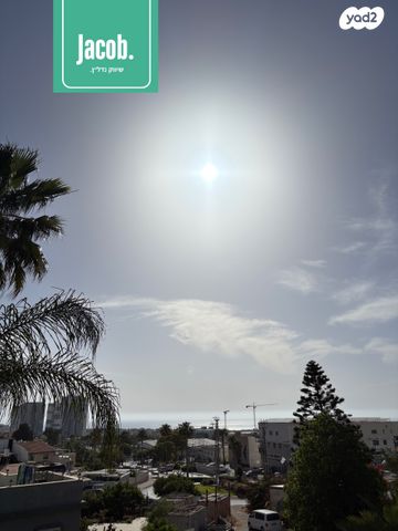 דירת גן, טירת כרמל