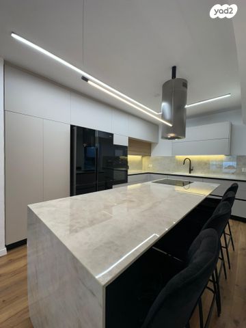 דירה, אליהו הנביא, פסגות אפק, ראש העין