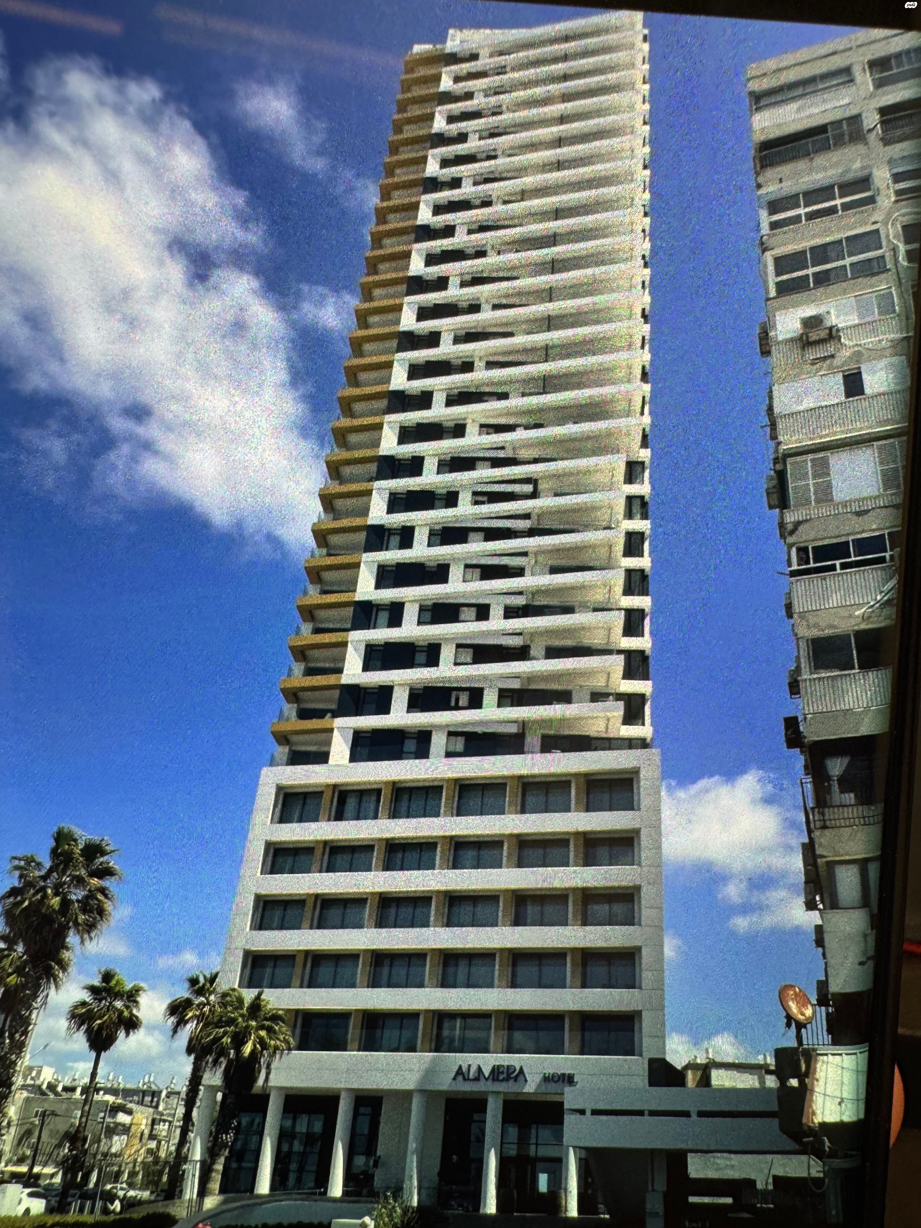מגרשים