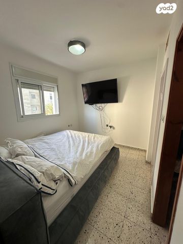 דירה, הדולב 18, קדימה צורן