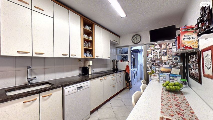 דירת גן, אלון שבות