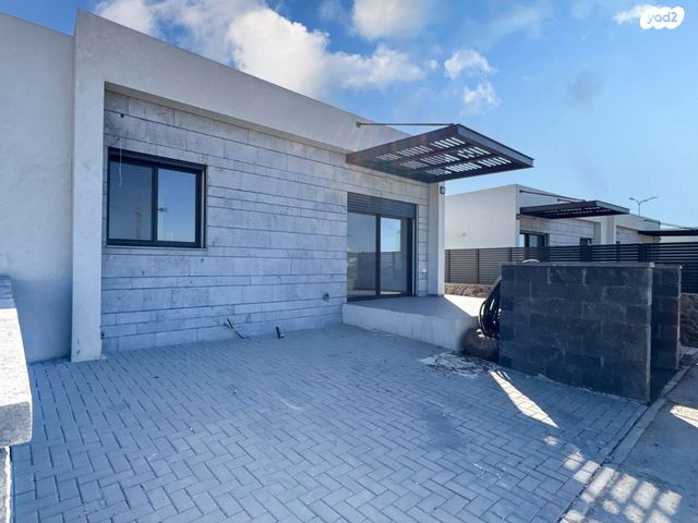 דו משפחתי, קצרין