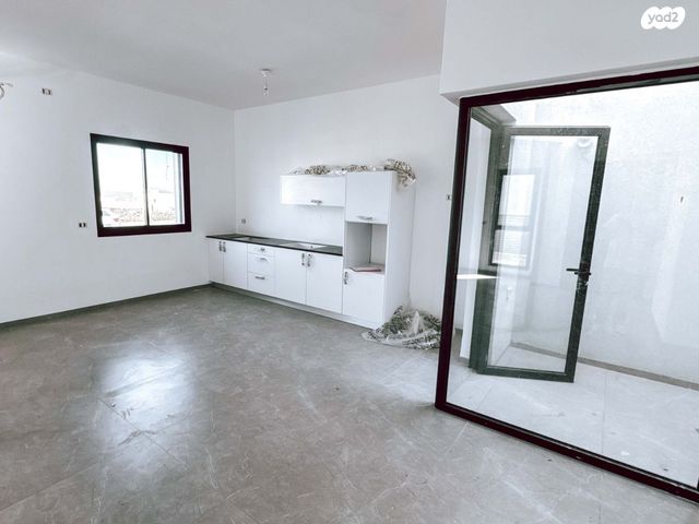 דו משפחתי, קצרין