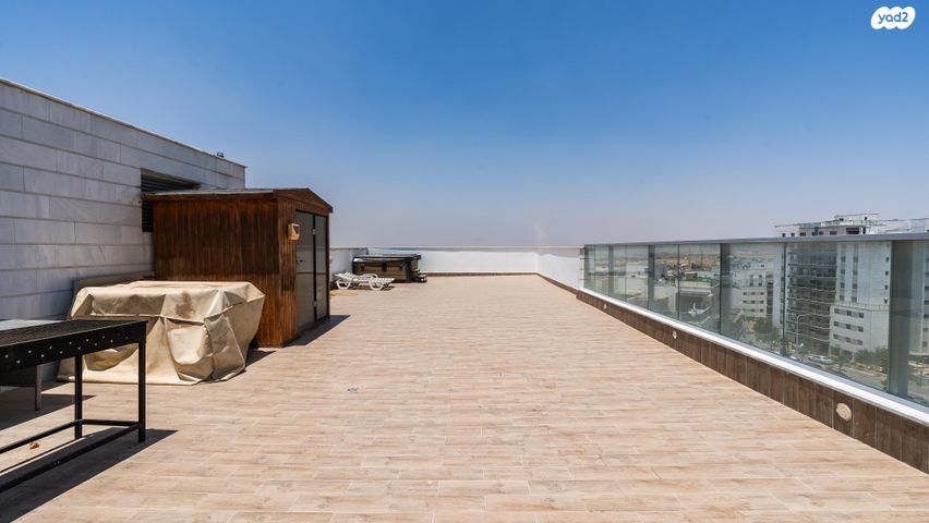 גג/ פנטהאוז, קורנית, סיגליות, באר שבע