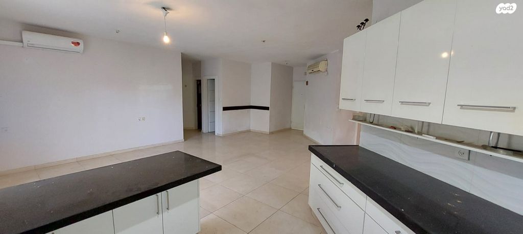 דירה, ראשונים, כפר סבא