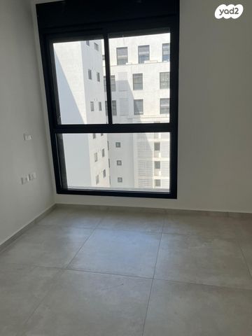 דירה, מעפילי אגוז 31, נווה חן, תל אביב יפו