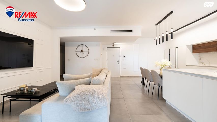 דירה, יעקב דורי, נאות שמיר, רמלה