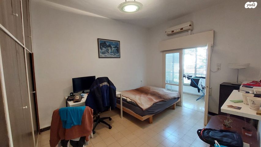 דירה, הצנחנים, גבעת הרמבם, גבעתיים