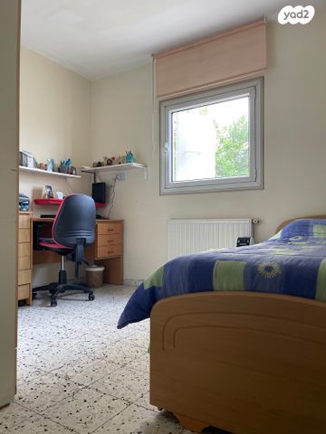 דירת גן, שדרות משה דיין, פסגת זאב, ירושלים