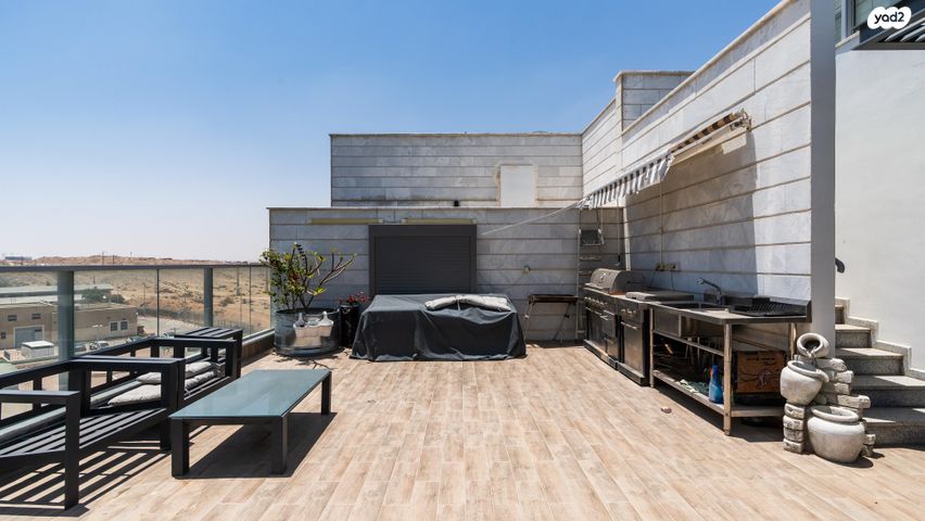 גג/ פנטהאוז, קורנית, סיגליות, באר שבע