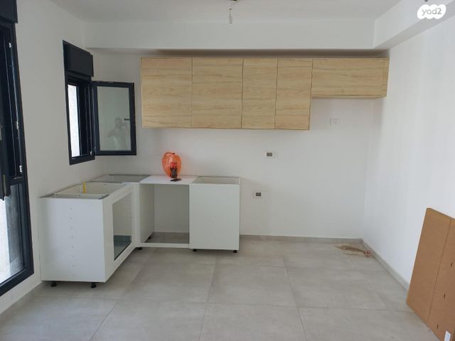 דירה, מעפילי אגוז 31, נווה חן, תל אביב יפו