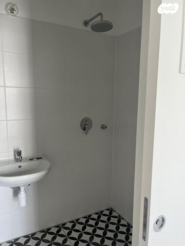 דירה, מעפילי אגוז 31, נווה חן, תל אביב יפו