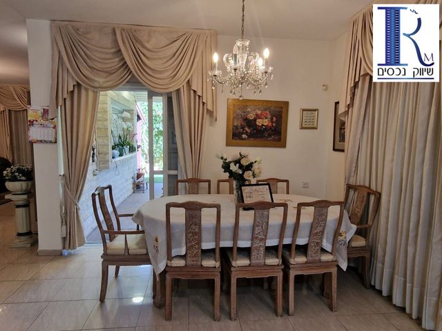 בית פרטי/ קוטג', הרצוג, גני אזור, אזור