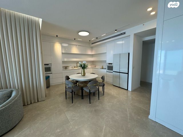 גג/ פנטהאוז, גבעת אולגה, חדרה