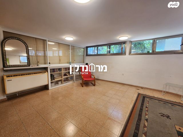 מרתף/ פרטר, שבטי ישראל, נווה ישראל, הרצליה