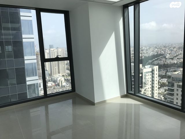 משרדים, יגאל אלון 94, תל אביב יפו