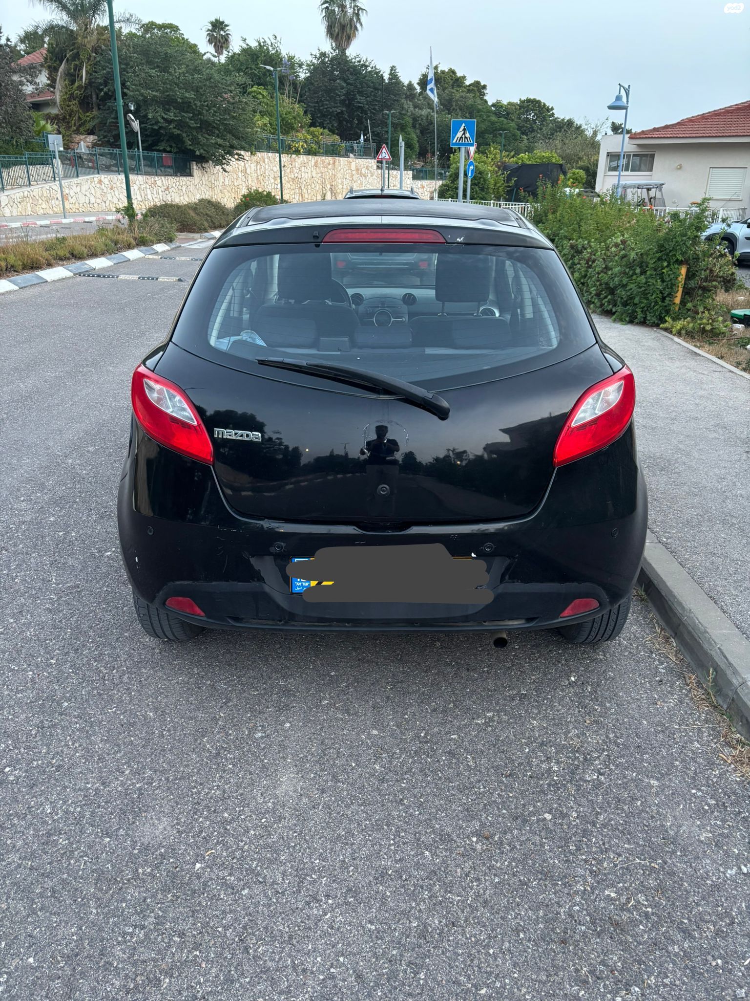 מודעת רכב מאזדה 2