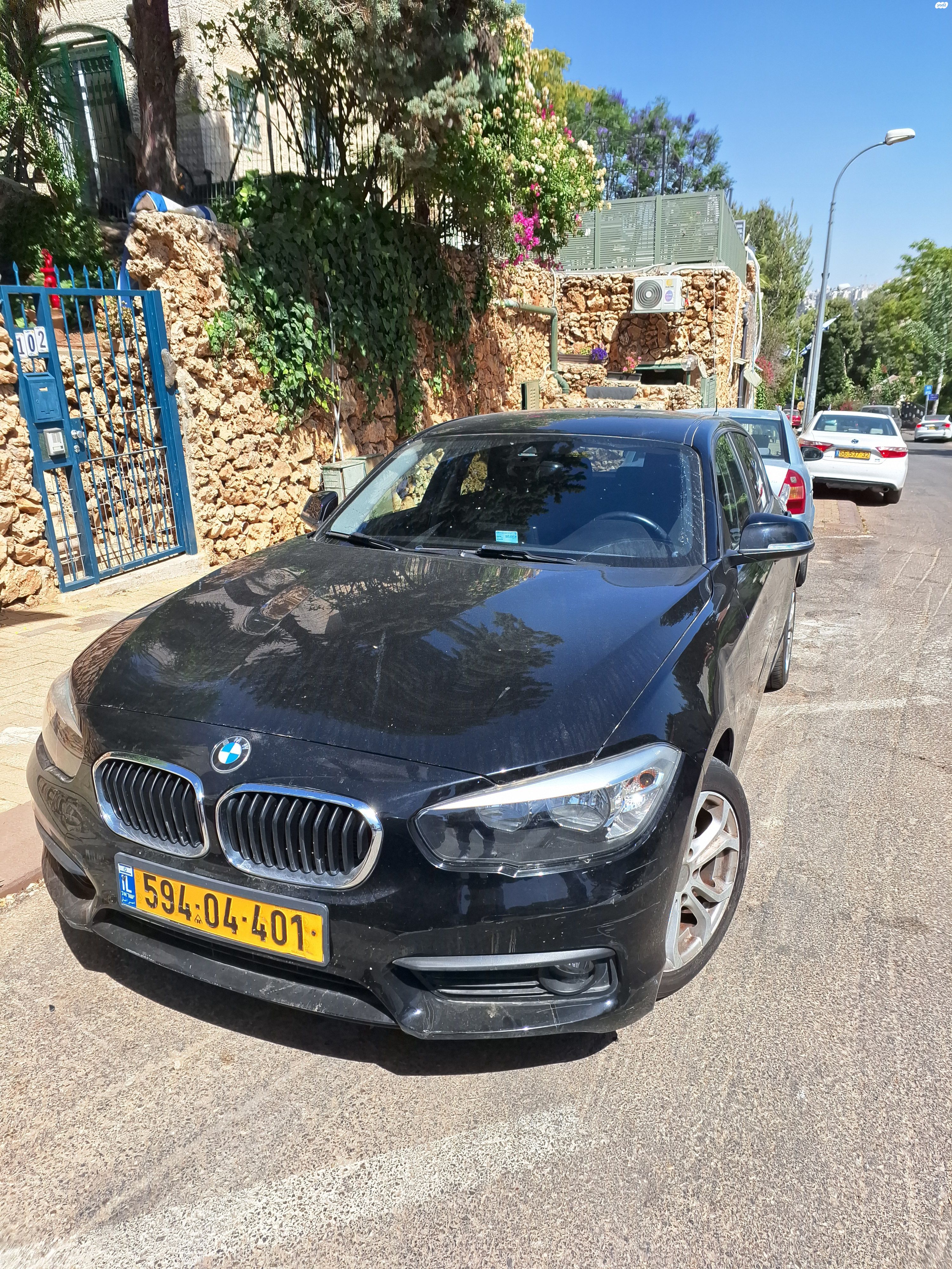 מודעת רכב ב מ וו סדרה 1