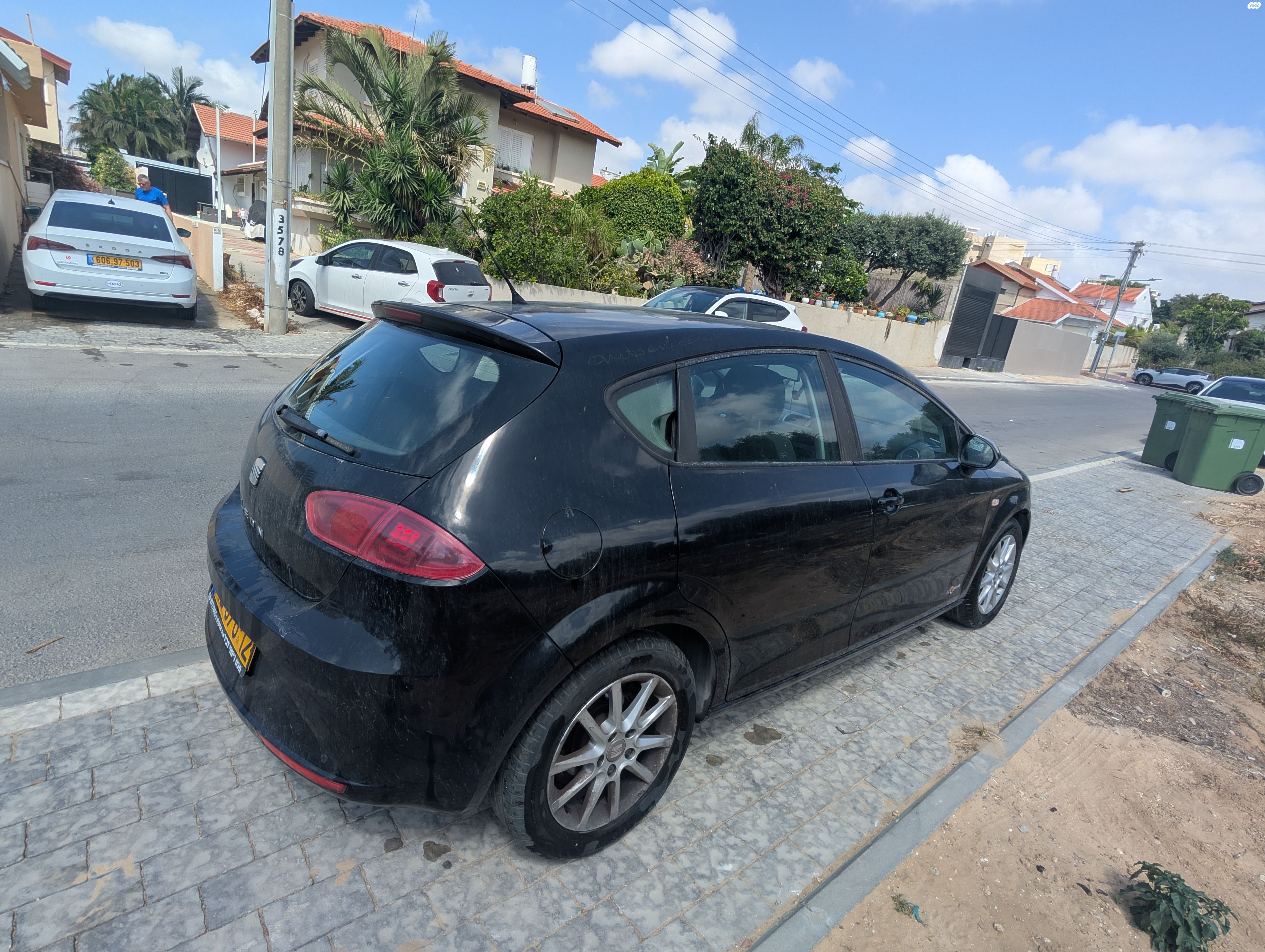 מודעת רכב סיאט לאון