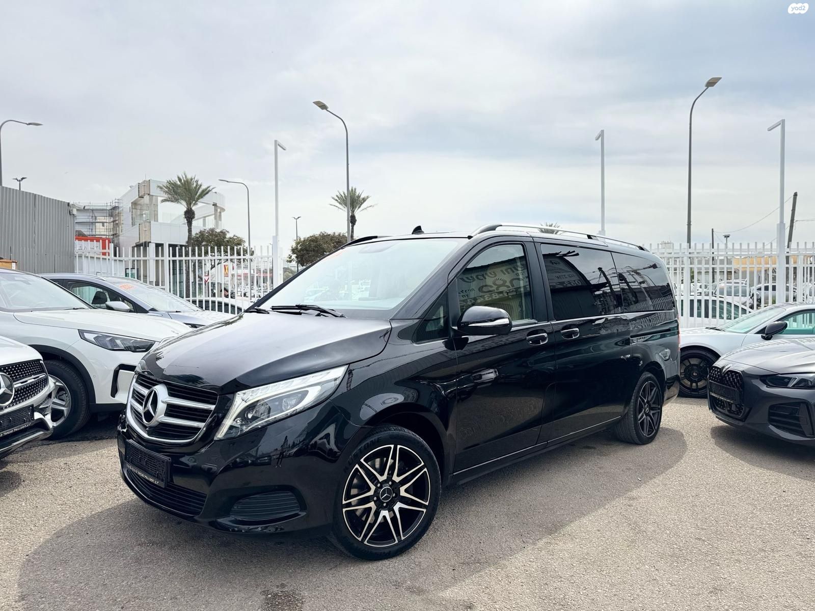 מודעת רכב מרצדס-בנץ V-class