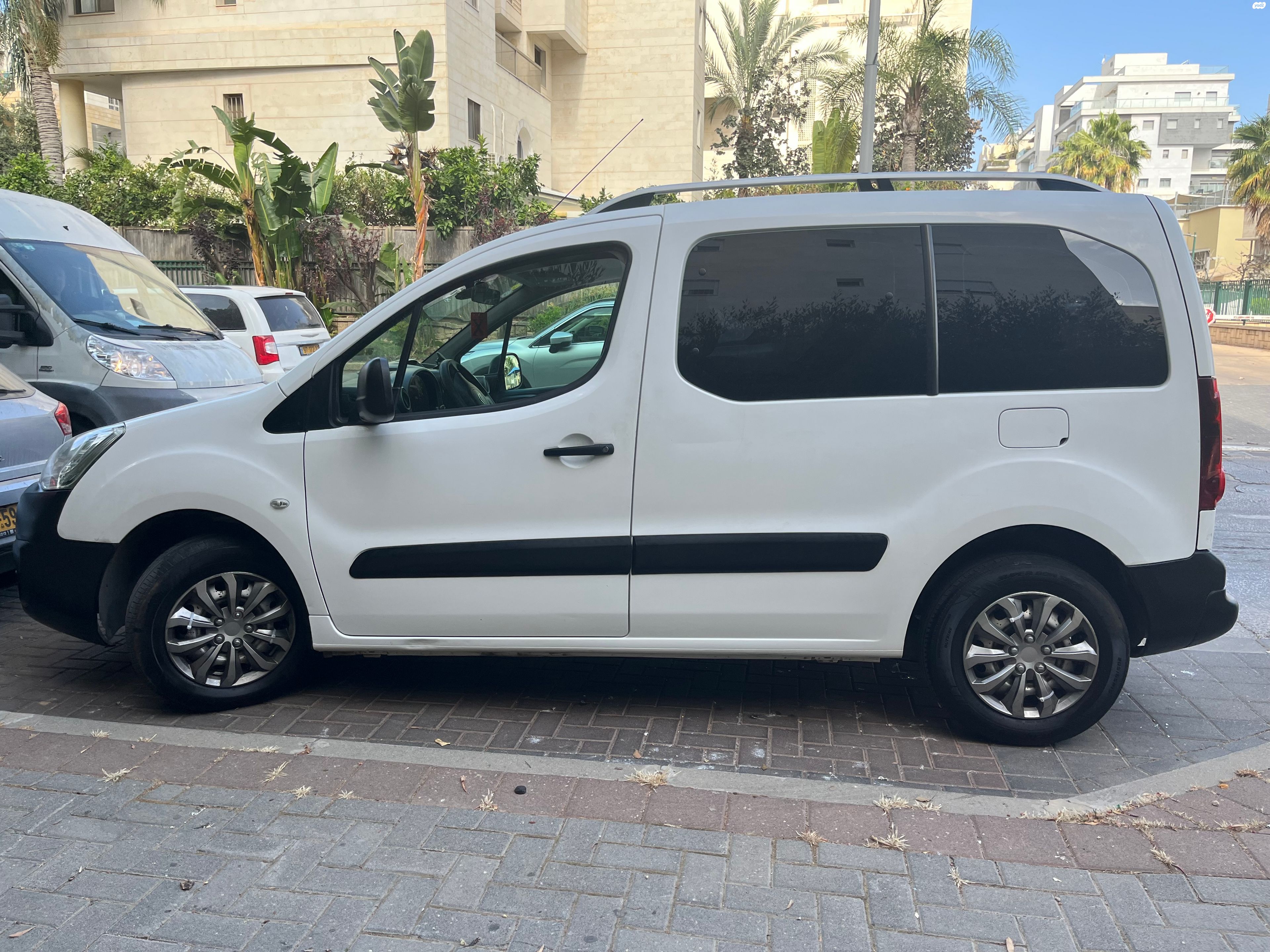 מודעת רכב סיטרואן ברלינגו