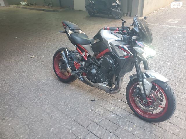 מודעת רכב קאוואסאקי Z900
