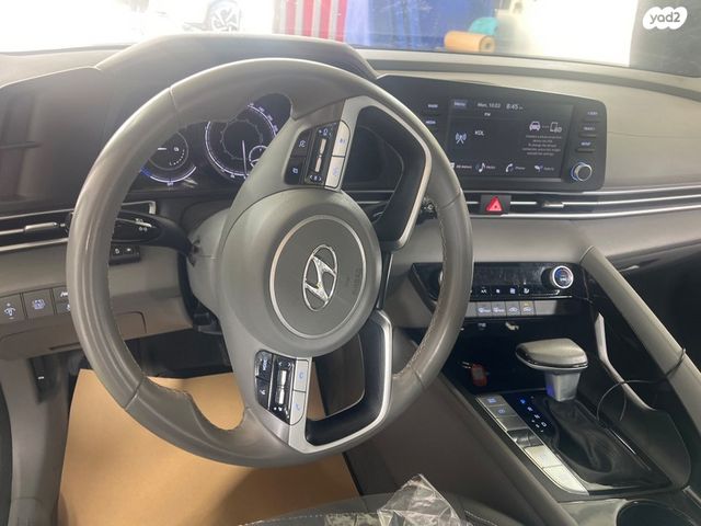 יונדאי אלנטרה