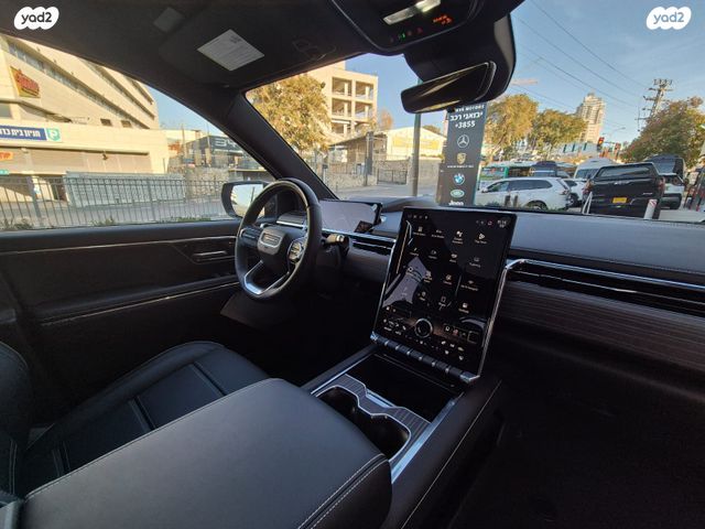 ג'י.אם.סי סיירה EV  