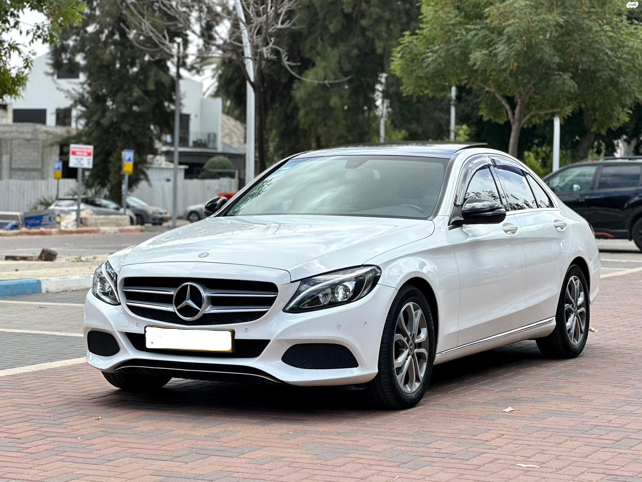 מודעת רכב מרצדס-בנץ C-class