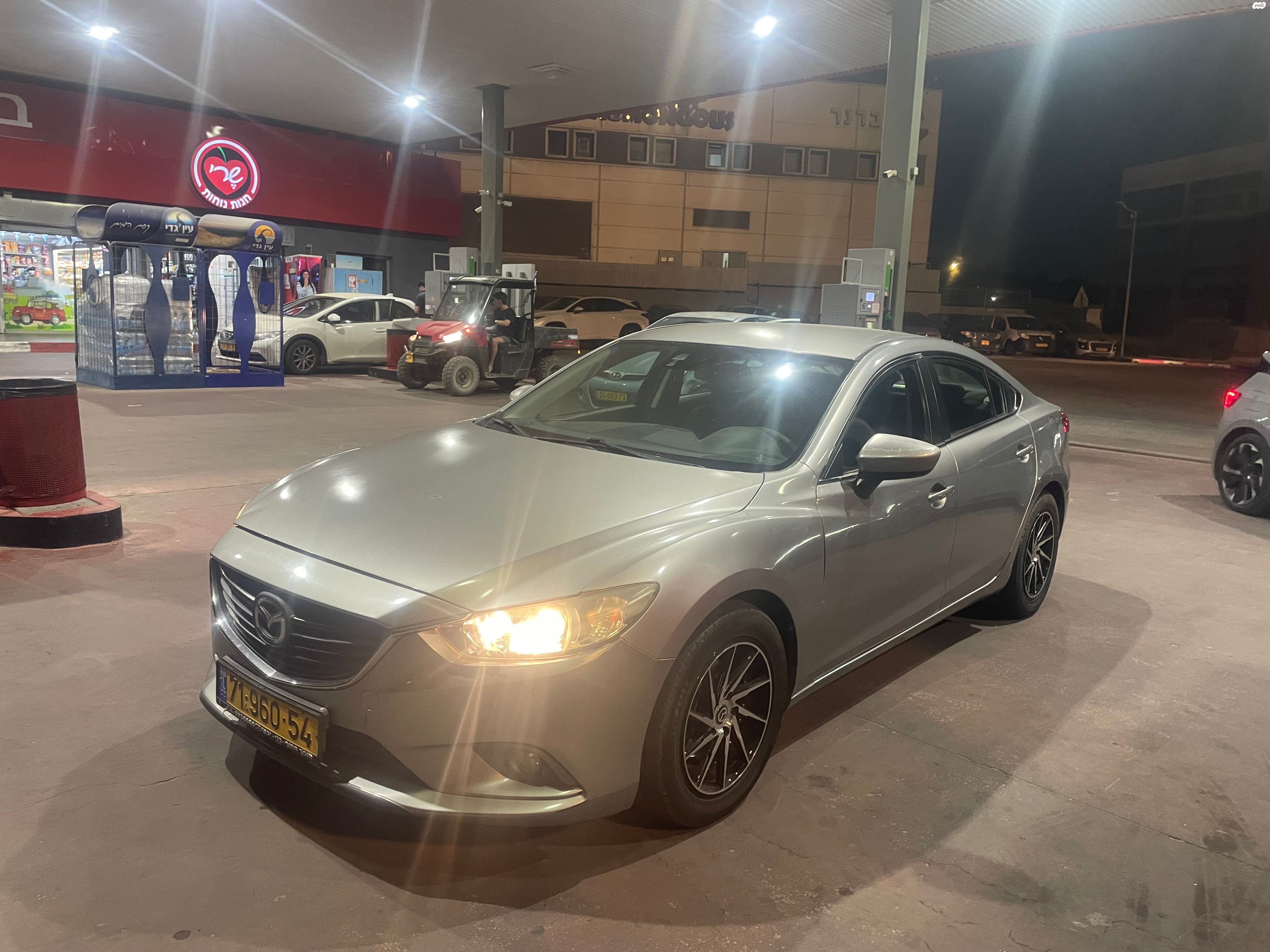 מודעת רכב מאזדה 6