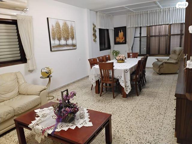הרב עוזיאל 50