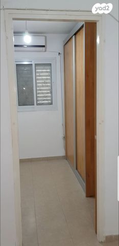 קיבוץ גלויות 176