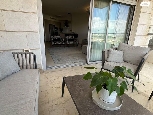 דירה, נווה גן, רמת השרון