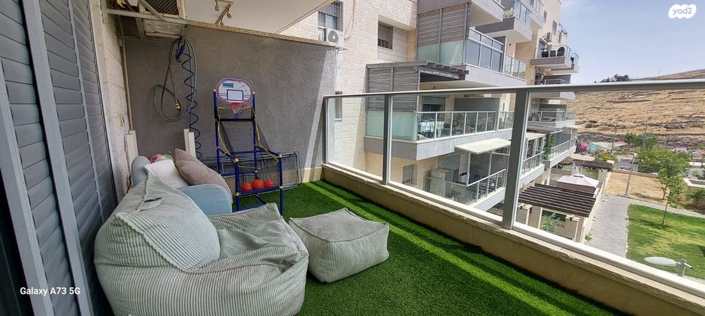 דירה, הרב ישעיהו דולגין, חומת שמואל, הר חומה, ירושלים