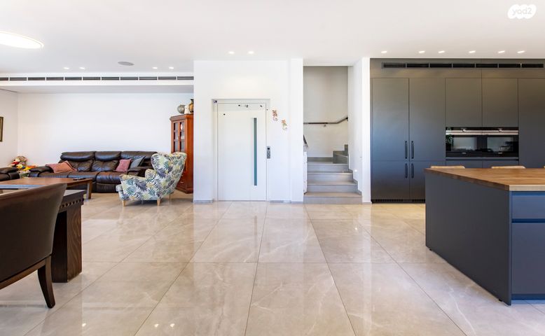 דו משפחתי, הדר גנים, פתח תקווה