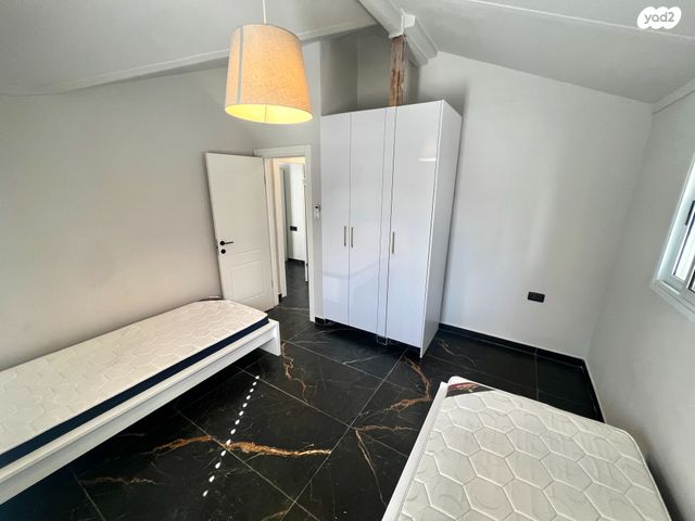 דו משפחתי, פטרה, ממשית, דימונה