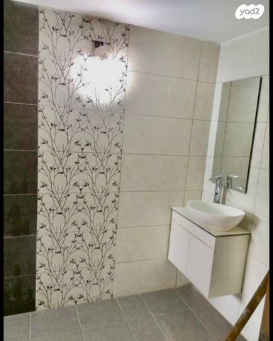 דירה, שיכון עובדים, טבריה