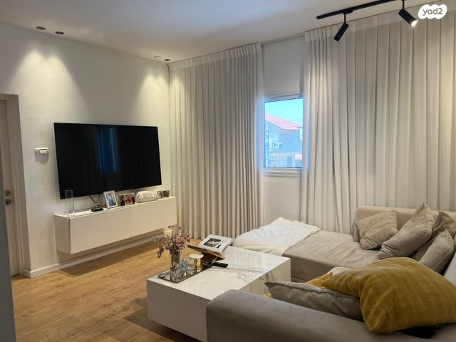 בית פרטי/ קוטג', דוד אלעזר, רמות בן צבי, יבנה