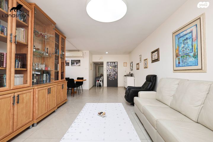 דירה, גבעת חיים 3, צפון מערב מרכז העיר, נתניה