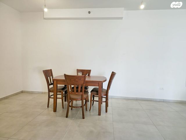 דירה, אבשלום גיסין, נווה גן, פתח תקווה