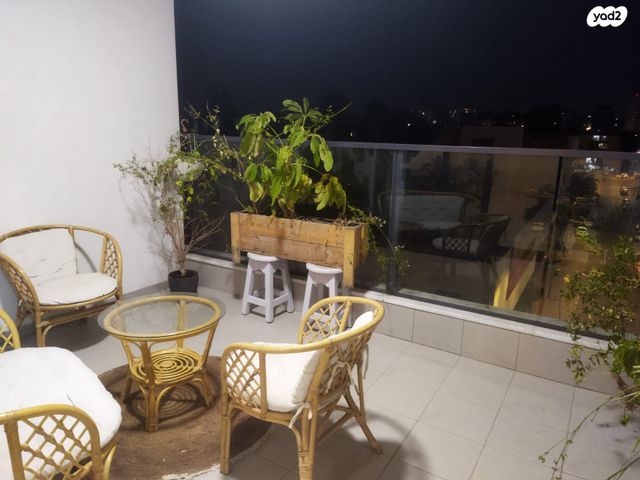 דירה, שלמה גולדין, ג' / מרכז מזרח העיר, רחובות