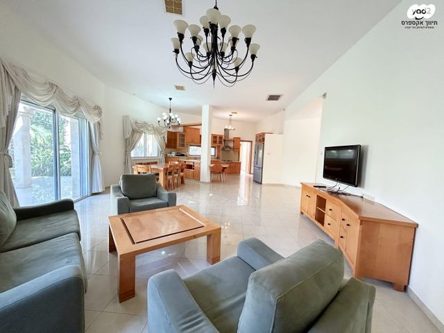 בית פרטי/ קוטג', עומר