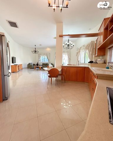 בית פרטי/ קוטג', עומר