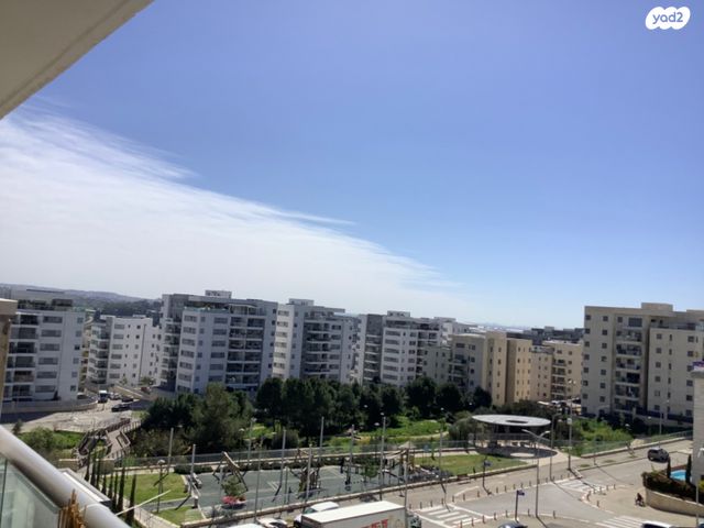 דירה, הפרחים, חריש