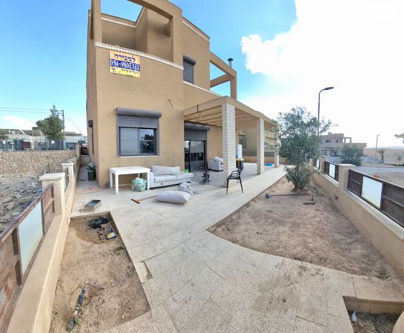 בית פרטי/ קוטג', מצפה רמון