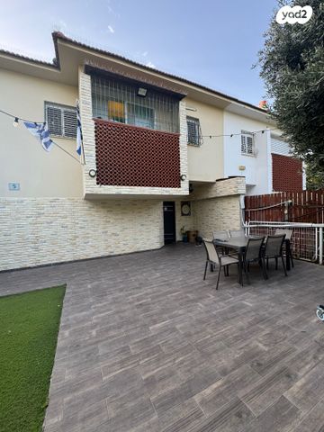 דו משפחתי, גבעתי, רחובות