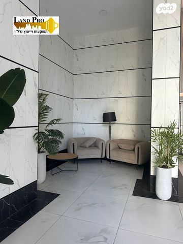 דירה, דודו דותן, הרקפות, ראשון לציון