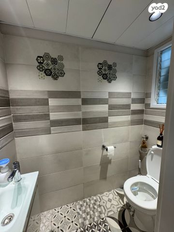 דו משפחתי, גבעתי, רחובות