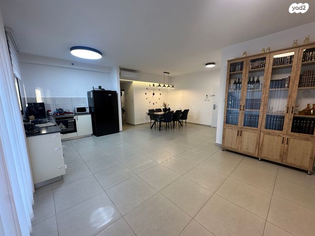 דירה, אריאל שרון, נווה שרון / שער העיר, נתיבות